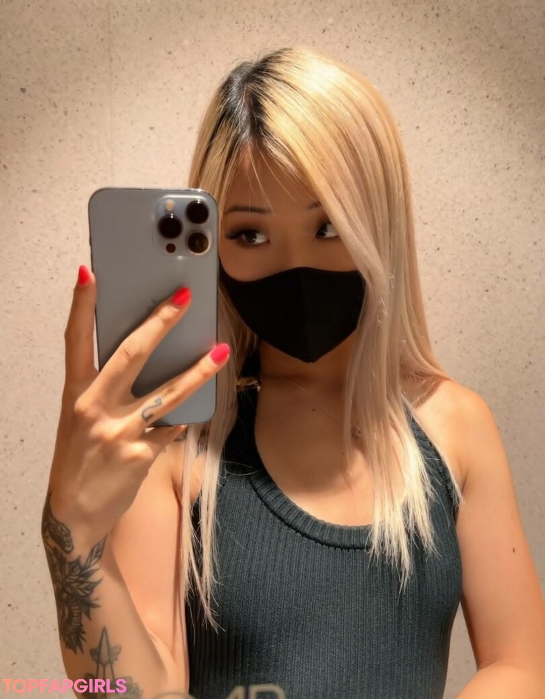 Photo nue de fuite OnlyFans de Sarinasong #7 Photo nue de fuite OnlyFans de Sarinasong #7