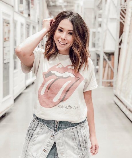 Jillian Rose Reed