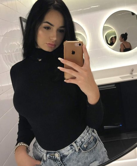 Anna Paul