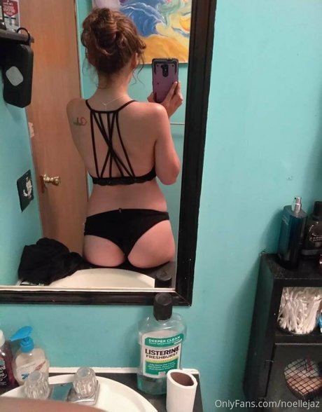 Naughty_wife_life