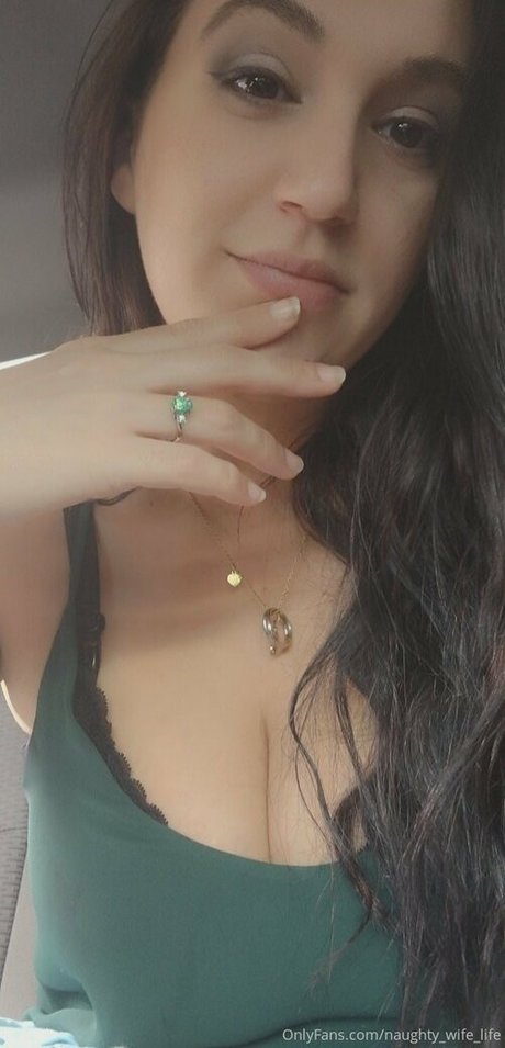 Naughtywifelife