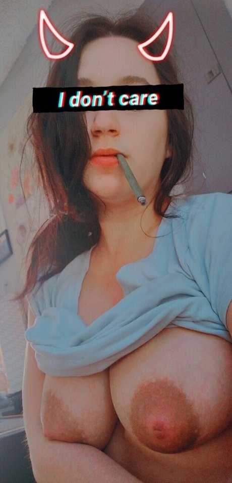 Naughty_wife_life