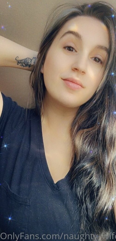 Naughty_wife_life