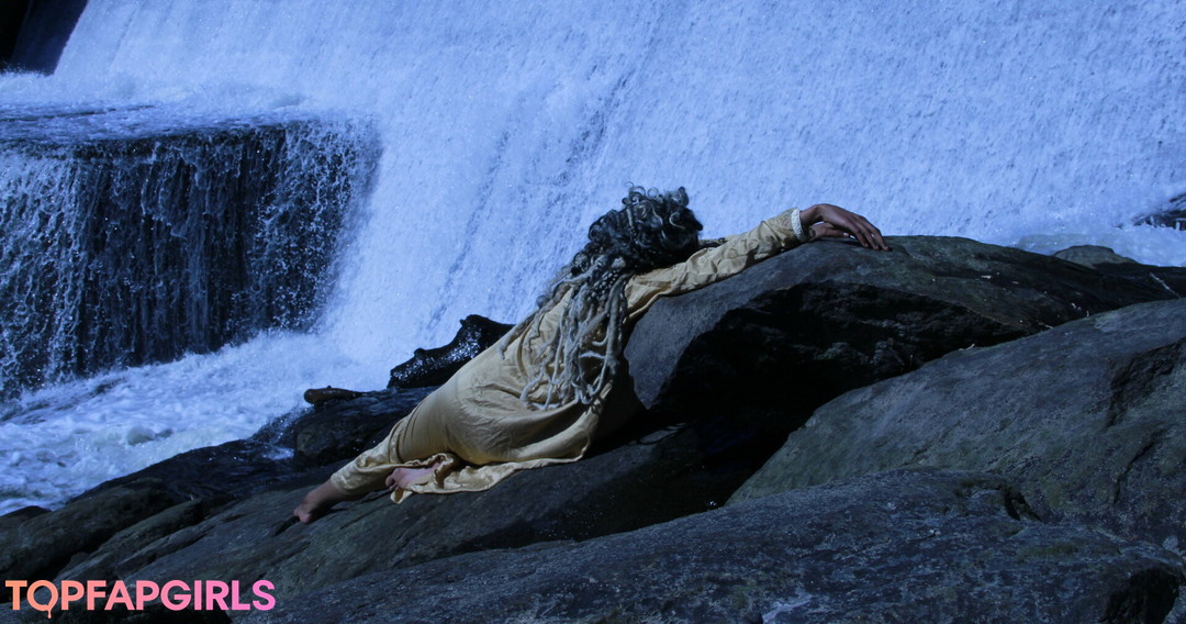 Photo nue de fuite OnlyFans de Feliciathunnder #31 Photo nue de fuite OnlyFans de Feliciathunnder #31