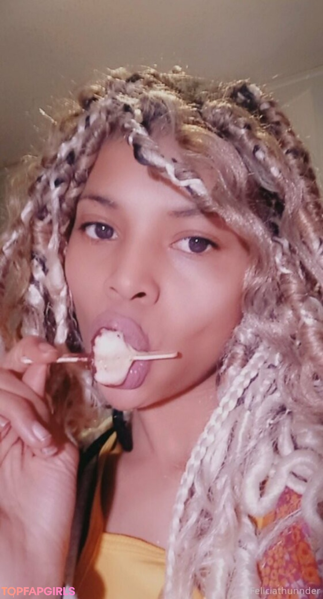 Photo nue de fuite OnlyFans de Feliciathunnder #4 Photo nue de fuite OnlyFans de Feliciathunnder #4