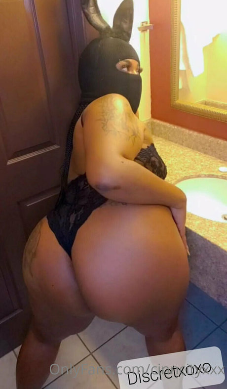 Photo nue de fuite OnlyFans de Cinncityxxx