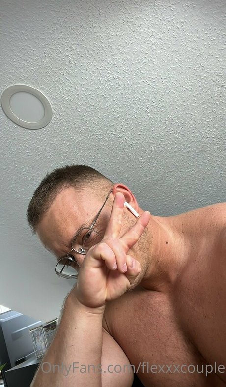 Photo nue de fuite OnlyFans de Flexxxcouple