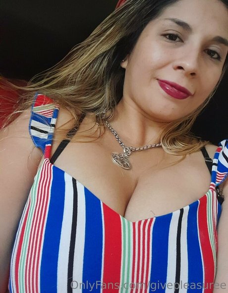 Photo nue de fuite OnlyFans de Givepleasuree
