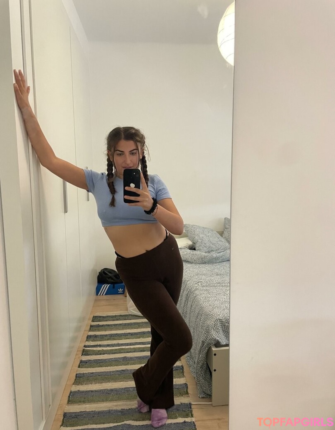 Photo nue de fuite OnlyFans de Crazybritishoe #11 Photo nue de fuite OnlyFans de Crazybritishoe #11