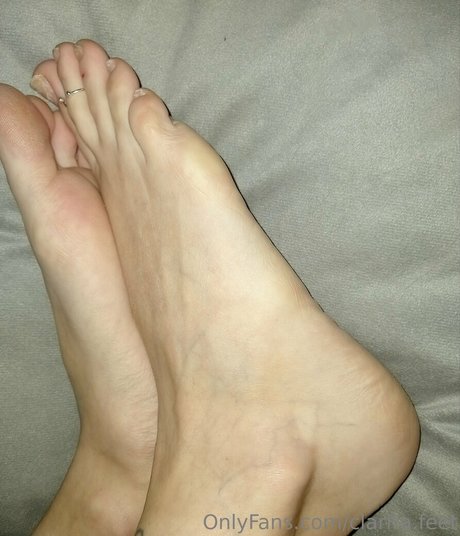 Clarita.feet