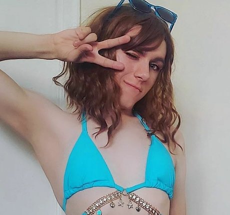 Photo nue de fuite OnlyFans de Summer Horror Party