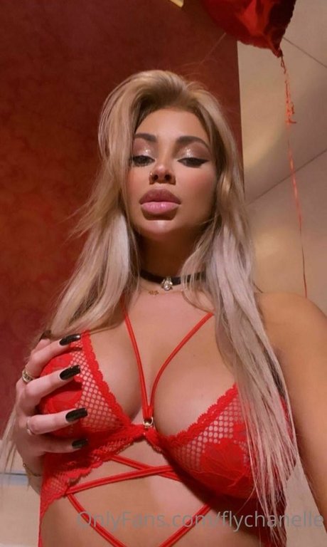 Photo nue de fuite OnlyFans de Flychanelle
