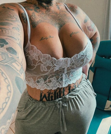 Photo nue de fuite OnlyFans de Lulu Avalloni