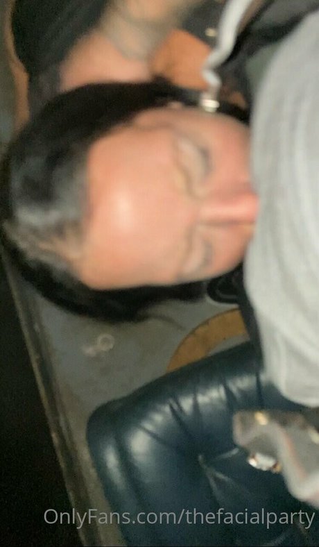 Photo nue de fuite OnlyFans de Thefacialparty