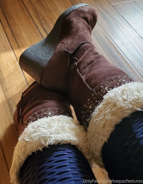 Toepazfeetures