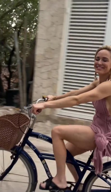 Caity Lotz