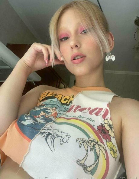 Photo nue de fuite OnlyFans de Ovelymilaofficial