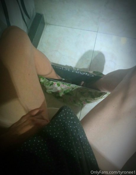 Photo nue de fuite OnlyFans de Viktoronee