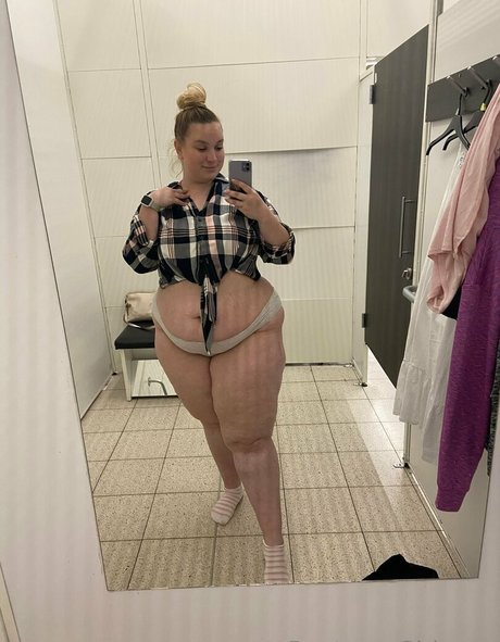 Bootyassgirl