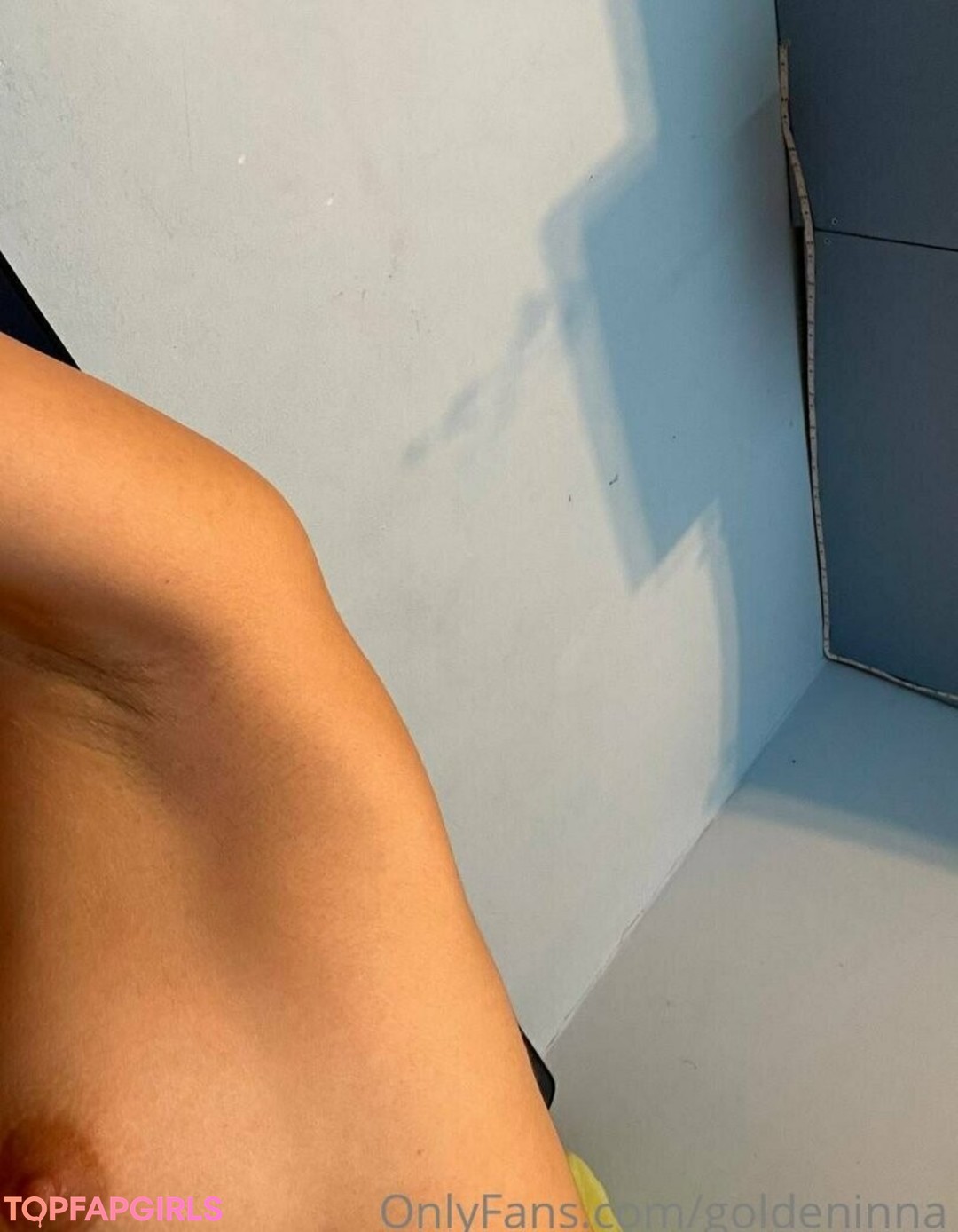 Photo nue de fuite OnlyFans de Goldeninnafree #19 Photo nue de fuite OnlyFans de Goldeninnafree #19