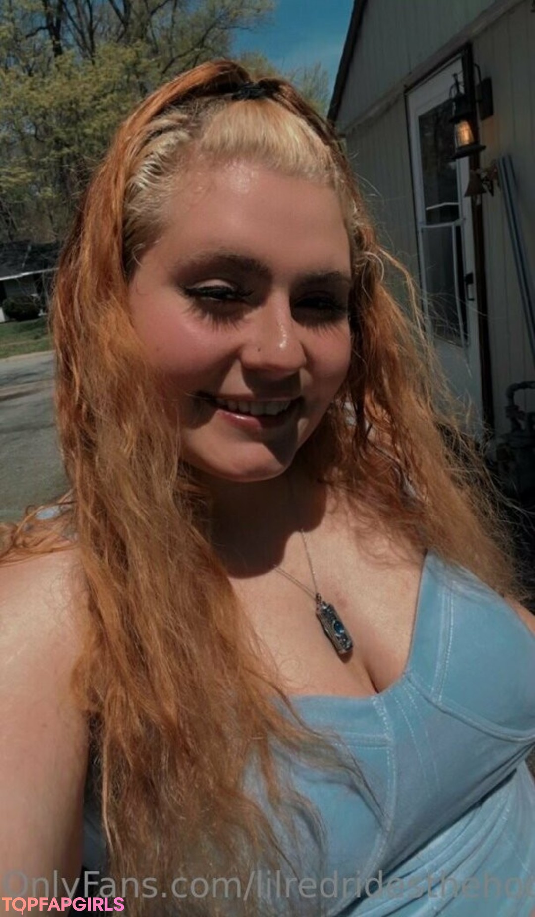 Photo nue de fuite OnlyFans de Lilredridesthehood #17 Photo nue de fuite OnlyFans de Lilredridesthehood #17