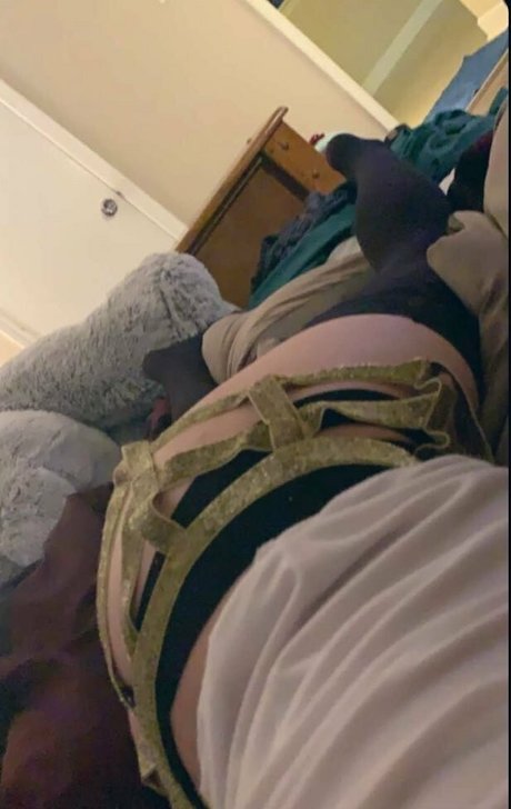 Photo nue de fuite OnlyFans de Femboynitori