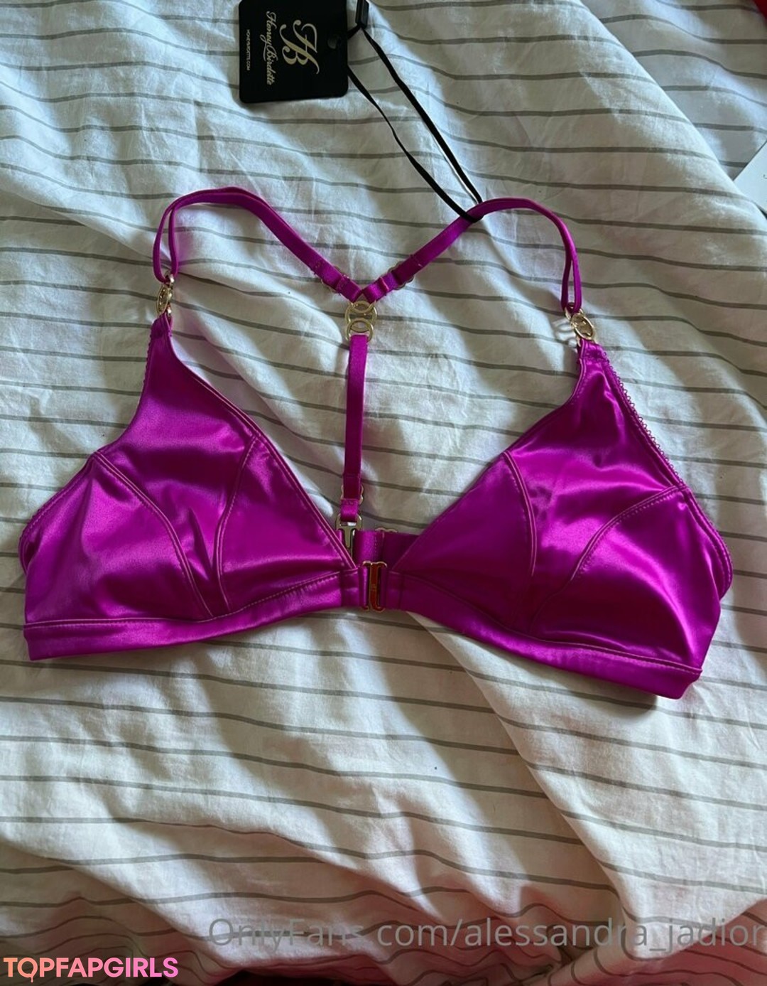 Photo nue de fuite OnlyFans de Alessandrajadior #25 Photo nue de fuite OnlyFans de Alessandrajadior #25