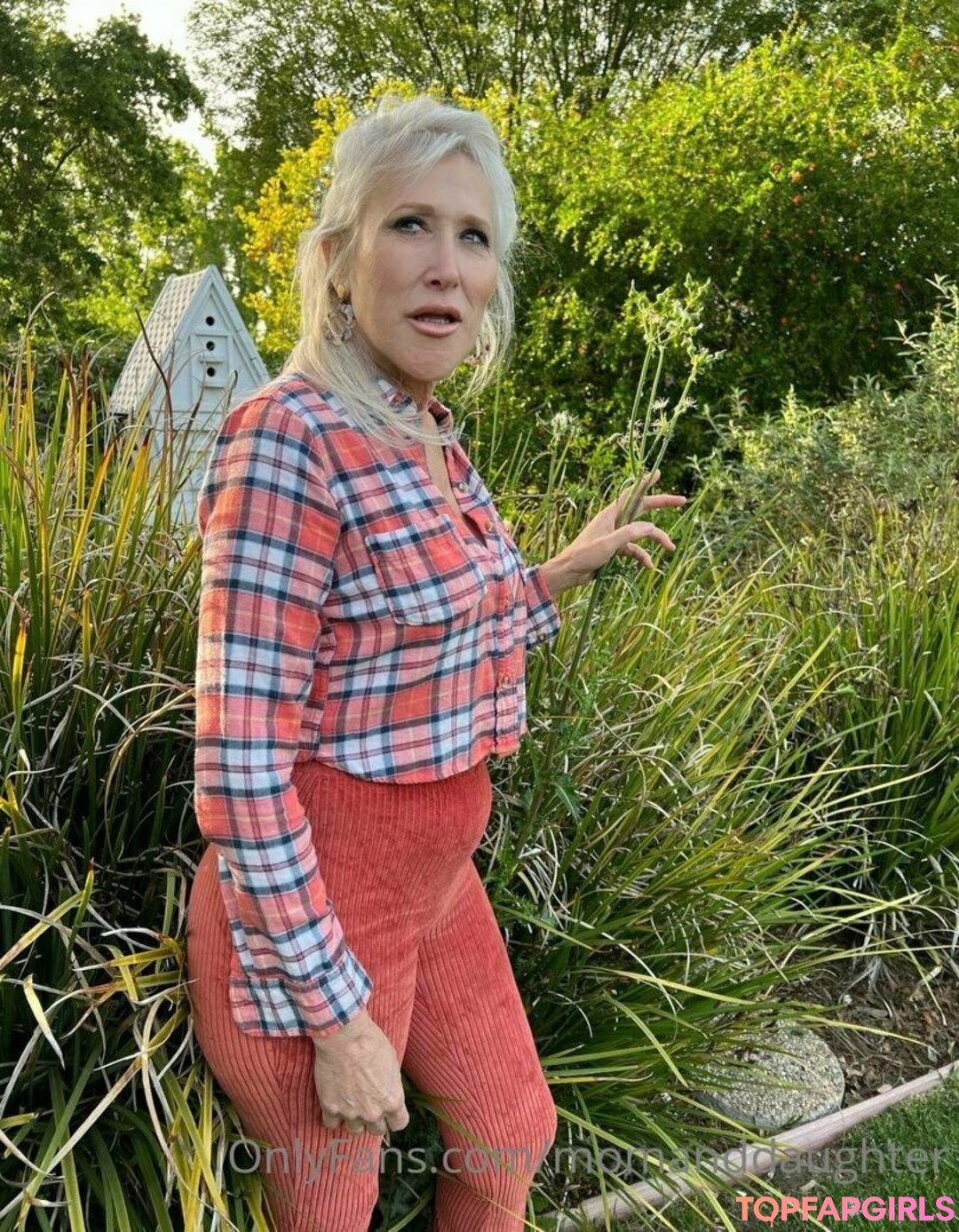 Photo nue de fuite OnlyFans de Hannahandsuzie #78 Photo nue de fuite OnlyFans de Hannahandsuzie #78