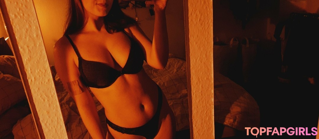 Photo nue de fuite OnlyFans de Roseprinsesse #24 Photo nue de fuite OnlyFans de Roseprinsesse #24
