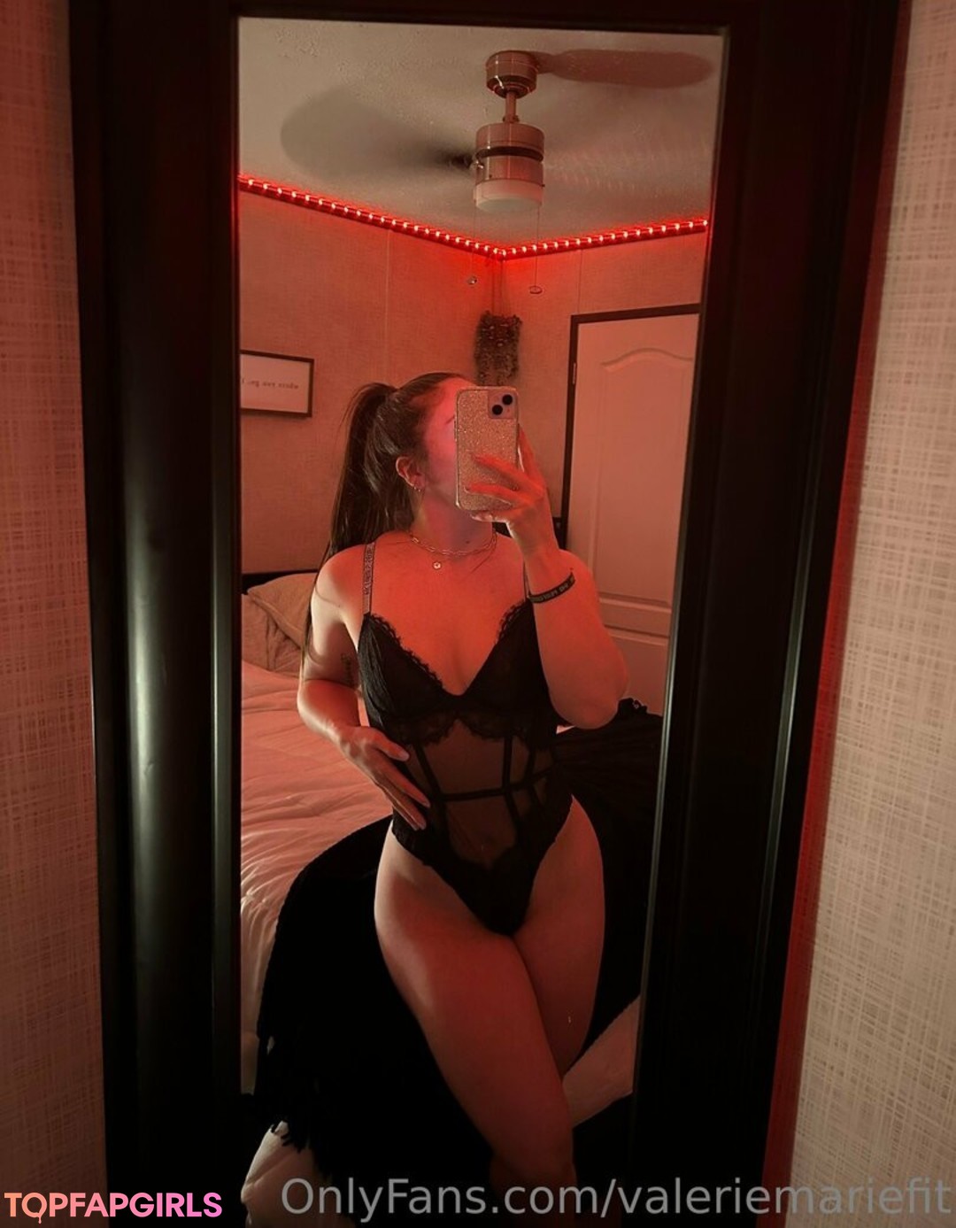 Photo nue de fuite OnlyFans de Valeriemariefit #25 Photo nue de fuite OnlyFans de Valeriemariefit #25