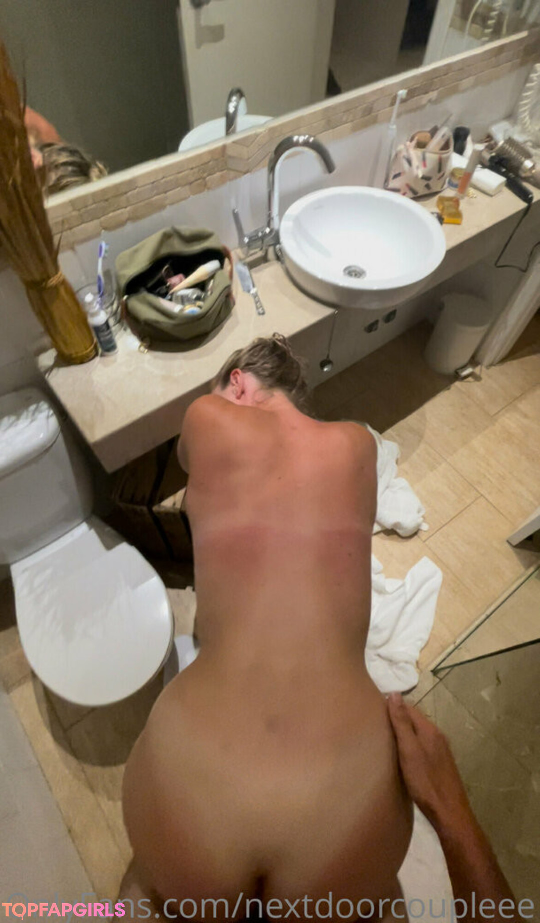 Photo nue de fuite OnlyFans de Nextdoorcoupleee #38 Photo nue de fuite OnlyFans de Nextdoorcoupleee #38