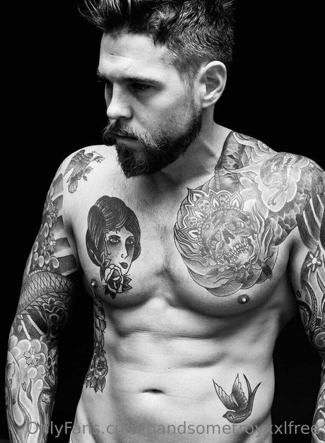 Photo nue de fuite OnlyFans de Handsometroyxxlfree