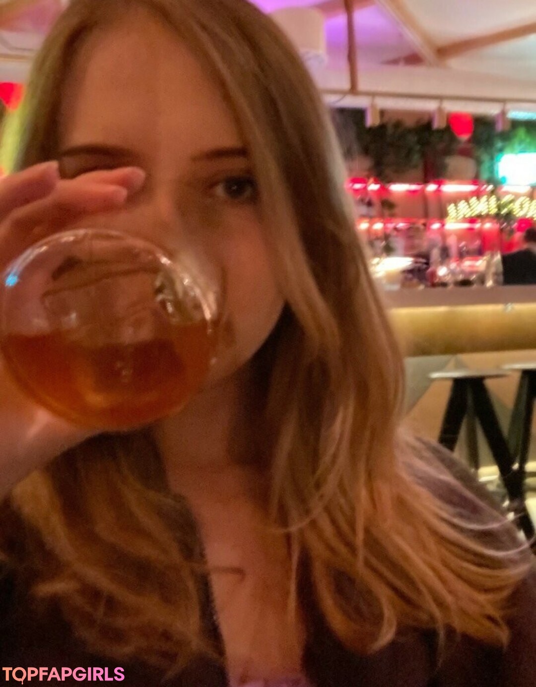 Photo nue de fuite OnlyFans de Apollolol #53 Photo nue de fuite OnlyFans de Apollolol #53