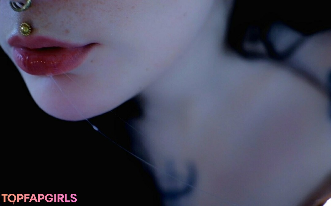 Photo nue de fuite OnlyFans de Saintenitouche #15 Photo nue de fuite OnlyFans de Saintenitouche #15