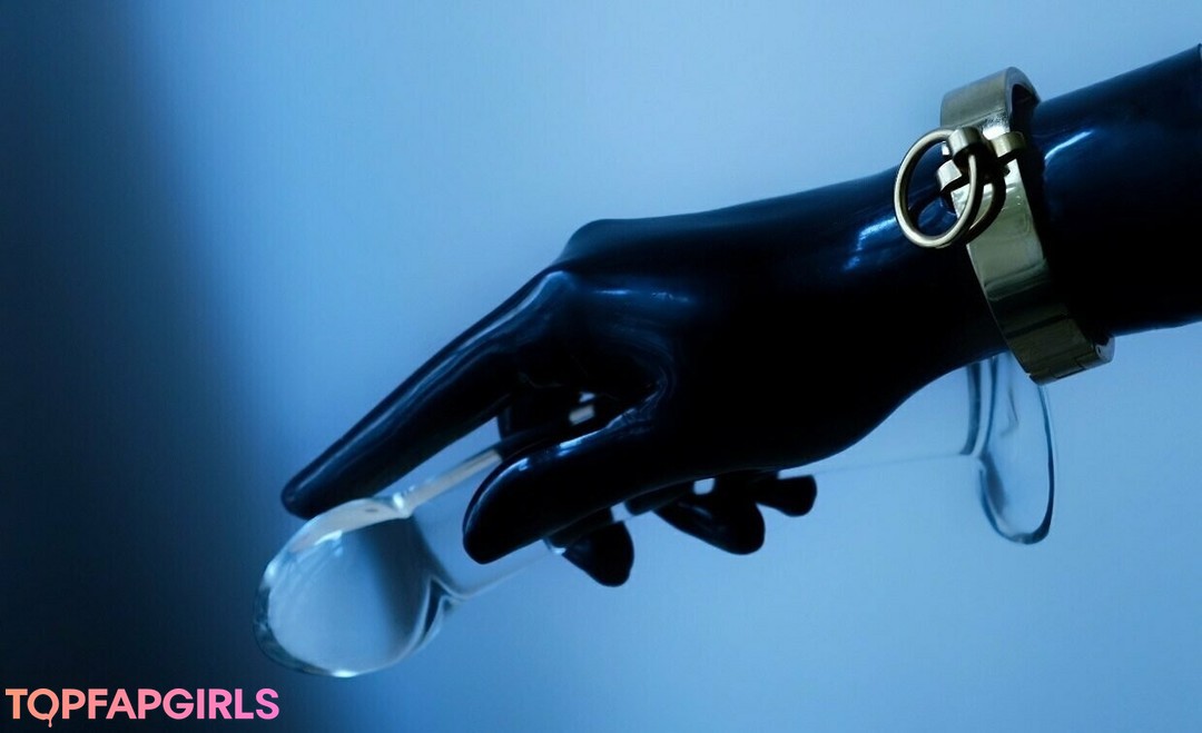 Photo nue de fuite OnlyFans de Saintenitouche #18 Photo nue de fuite OnlyFans de Saintenitouche #18