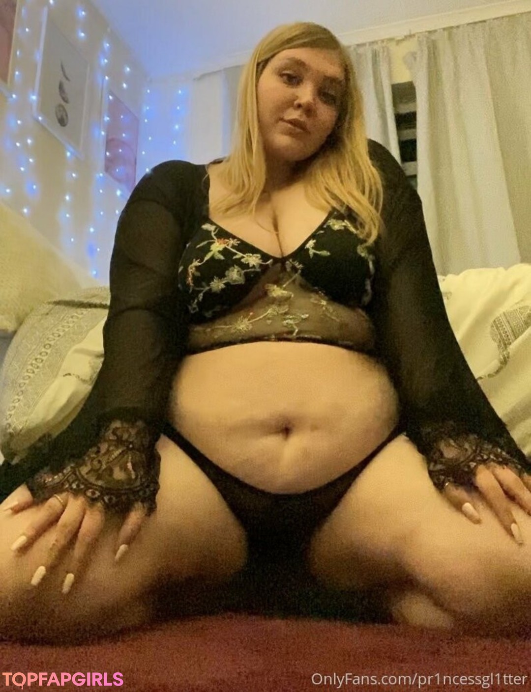 Photo nue de fuite OnlyFans de Pr1ncessgl1tter #49 Photo nue de fuite OnlyFans de Pr1ncessgl1tter #49