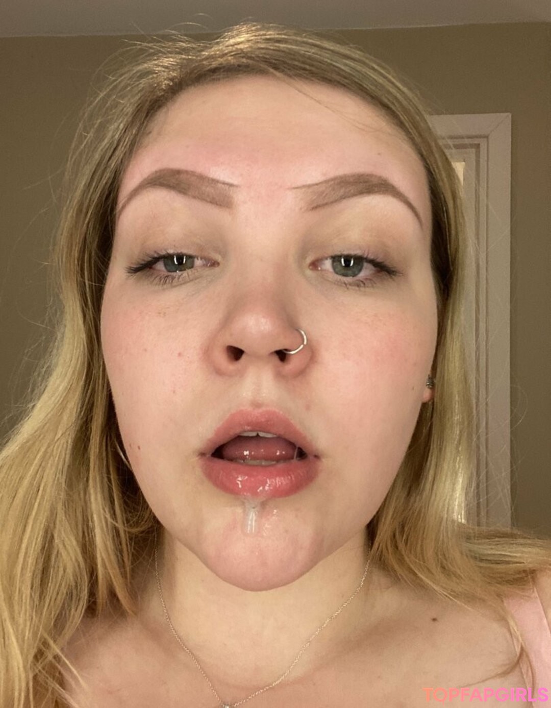 Photo nue de fuite OnlyFans de Pr1ncessgl1tter #77 Photo nue de fuite OnlyFans de Pr1ncessgl1tter #77