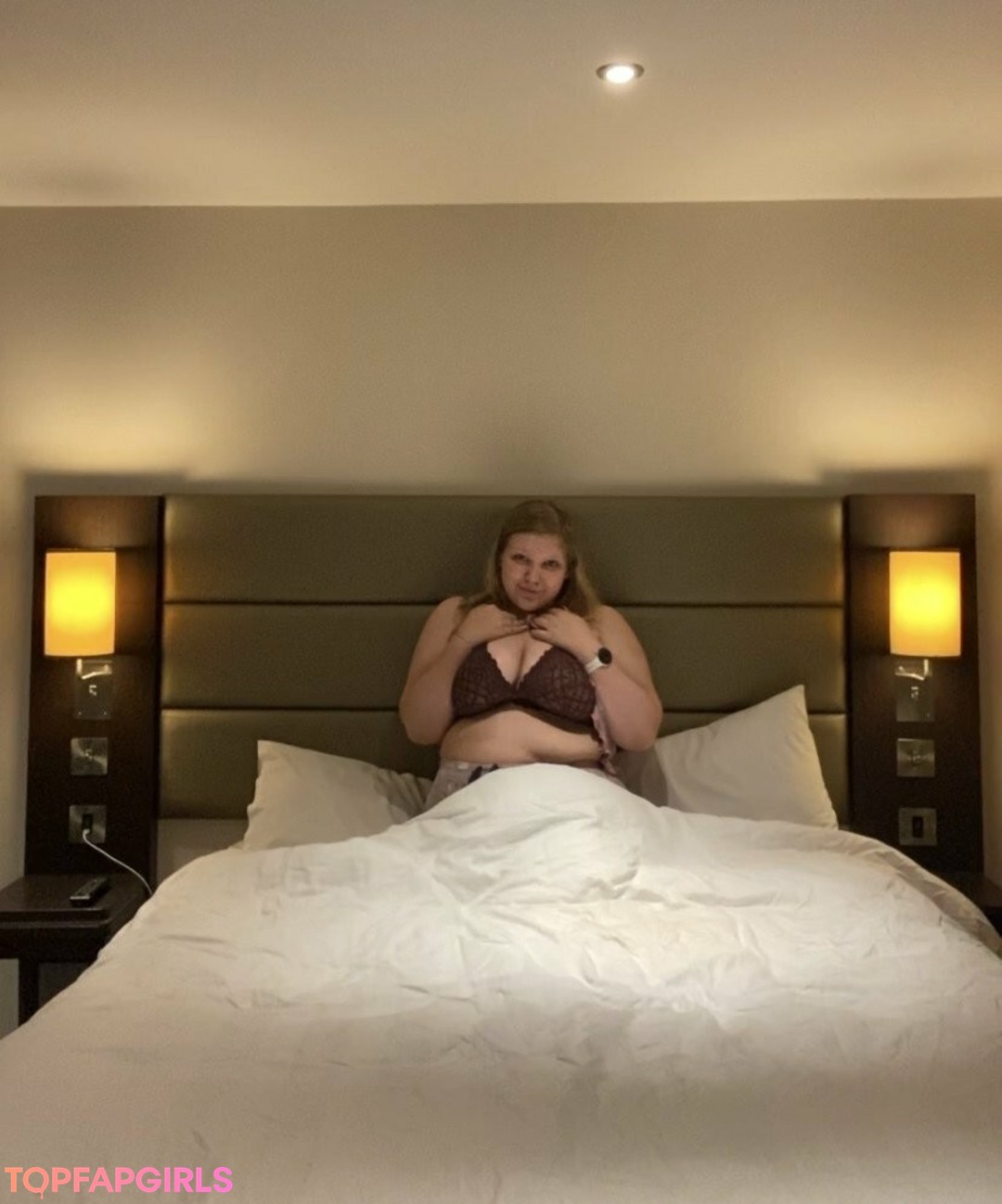 Photo nue de fuite OnlyFans de Pr1ncessgl1tter #80 Photo nue de fuite OnlyFans de Pr1ncessgl1tter #80