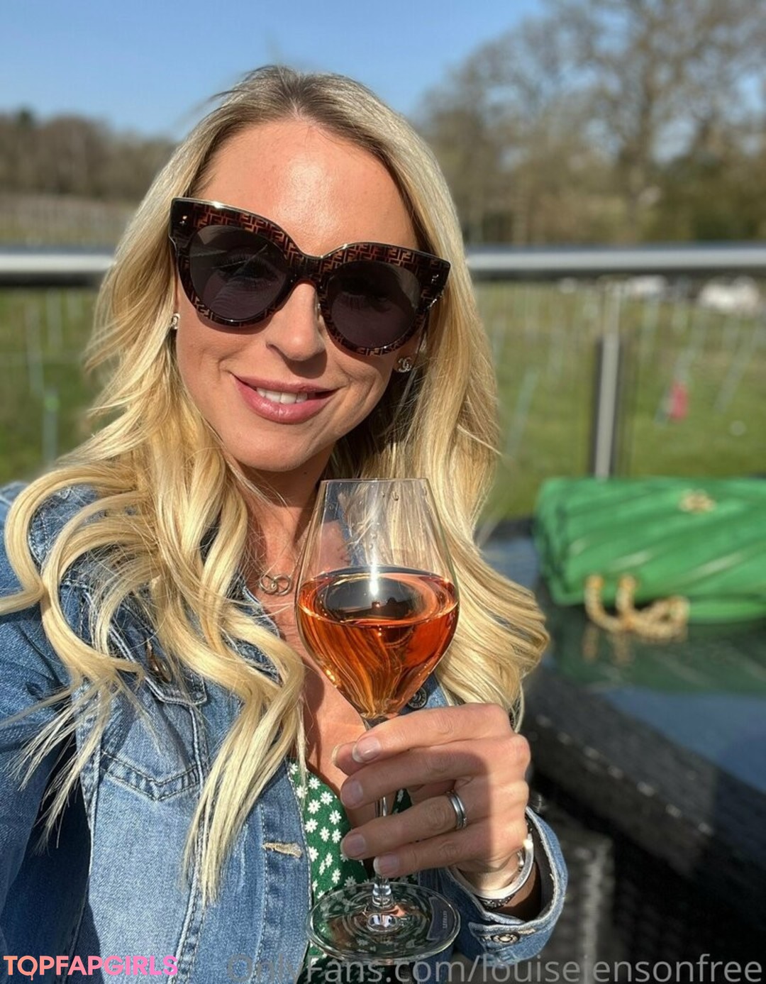 Photo nue de fuite OnlyFans de Louisejensonfree #7 Photo nue de fuite OnlyFans de Louisejensonfree #7