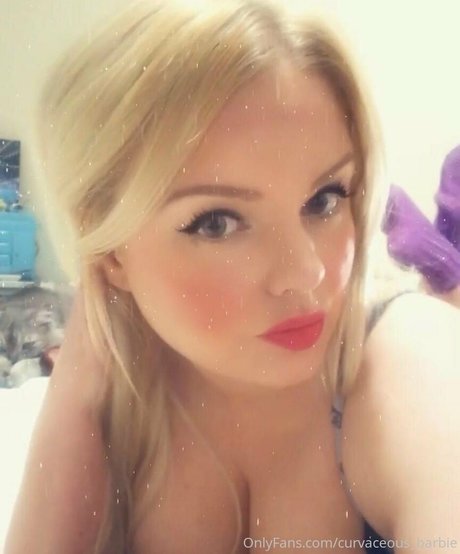 Curvaceous_barbie