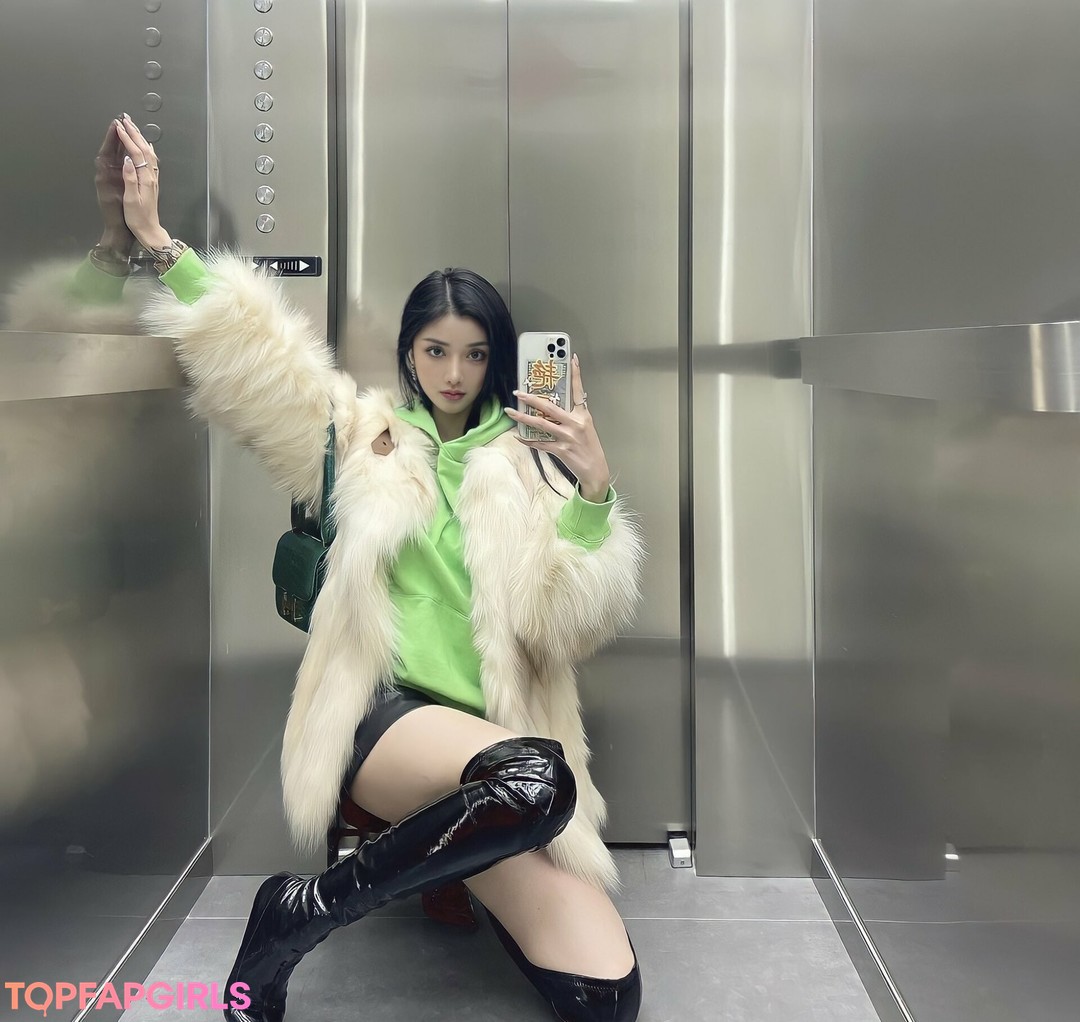 Photo nue de fuite OnlyFans de Kiligkira #14 Photo nue de fuite OnlyFans de Kiligkira #14