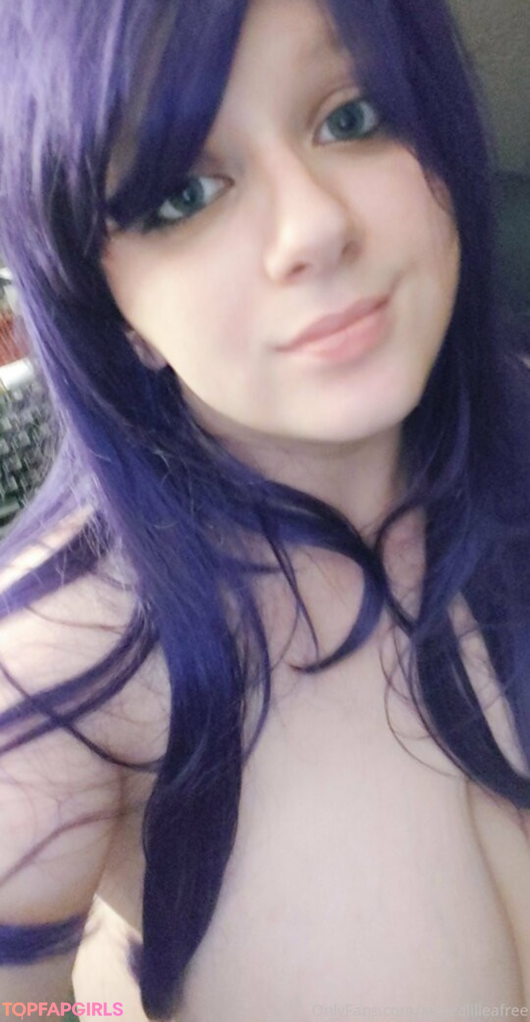 Photo nue de fuite OnlyFans de Aezlealilleafree #4 Photo nue de fuite OnlyFans de Aezlealilleafree #4