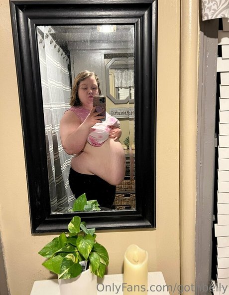 Photo nue de fuite OnlyFans de Gothbelly