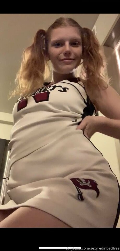 Sexyredinbedfree