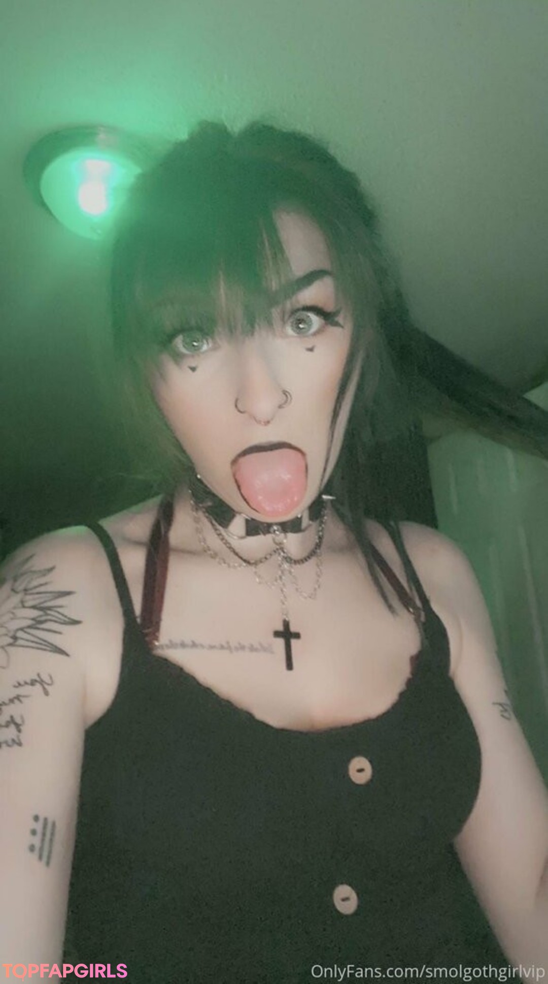 Photo nue de fuite OnlyFans de Smolgothgirlvip #77 Photo nue de fuite OnlyFans de Smolgothgirlvip #77