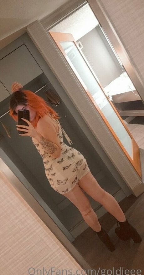 Photo nue de fuite OnlyFans de Goldieee
