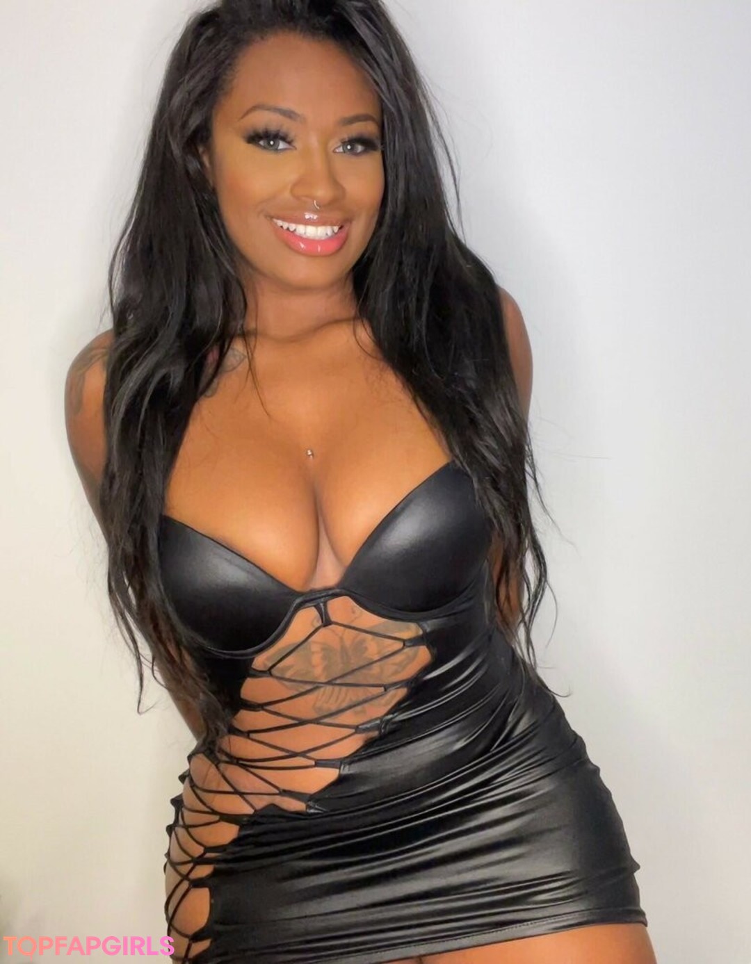 Photo nue de fuite OnlyFans de Samira Bombom #10 Photo nue de fuite OnlyFans de Samira Bombom #10