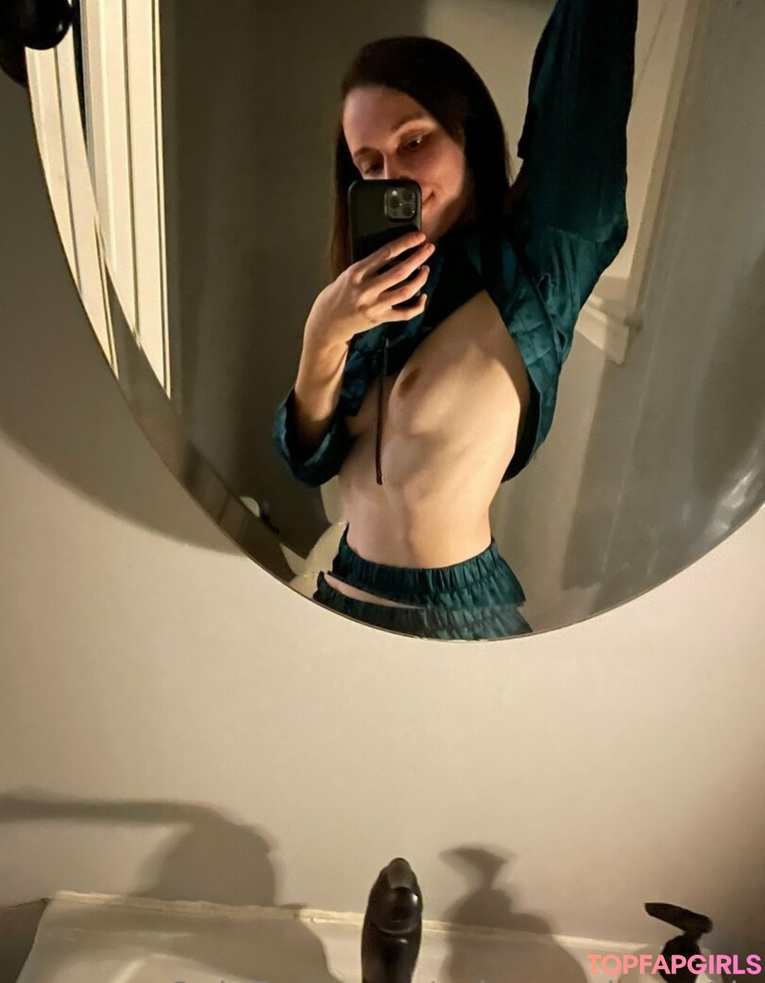 Photo nue de fuite OnlyFans de Celesteschmeckle #537 Photo nue de fuite OnlyFans de Celesteschmeckle #537