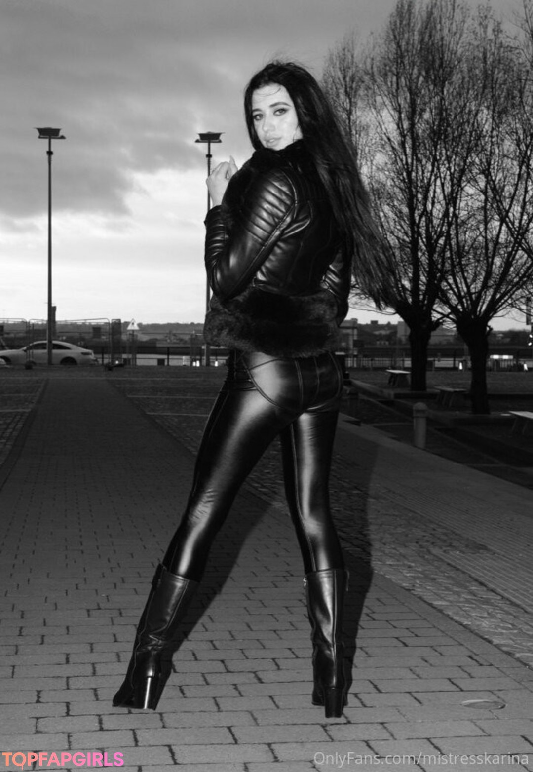 Photo nue de fuite OnlyFans de Mistresskarina #1 Photo nue de fuite OnlyFans de Mistresskarina #1