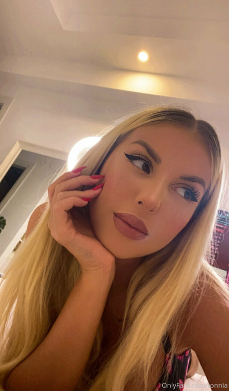 Photo nue de fuite OnlyFans de Tonnia